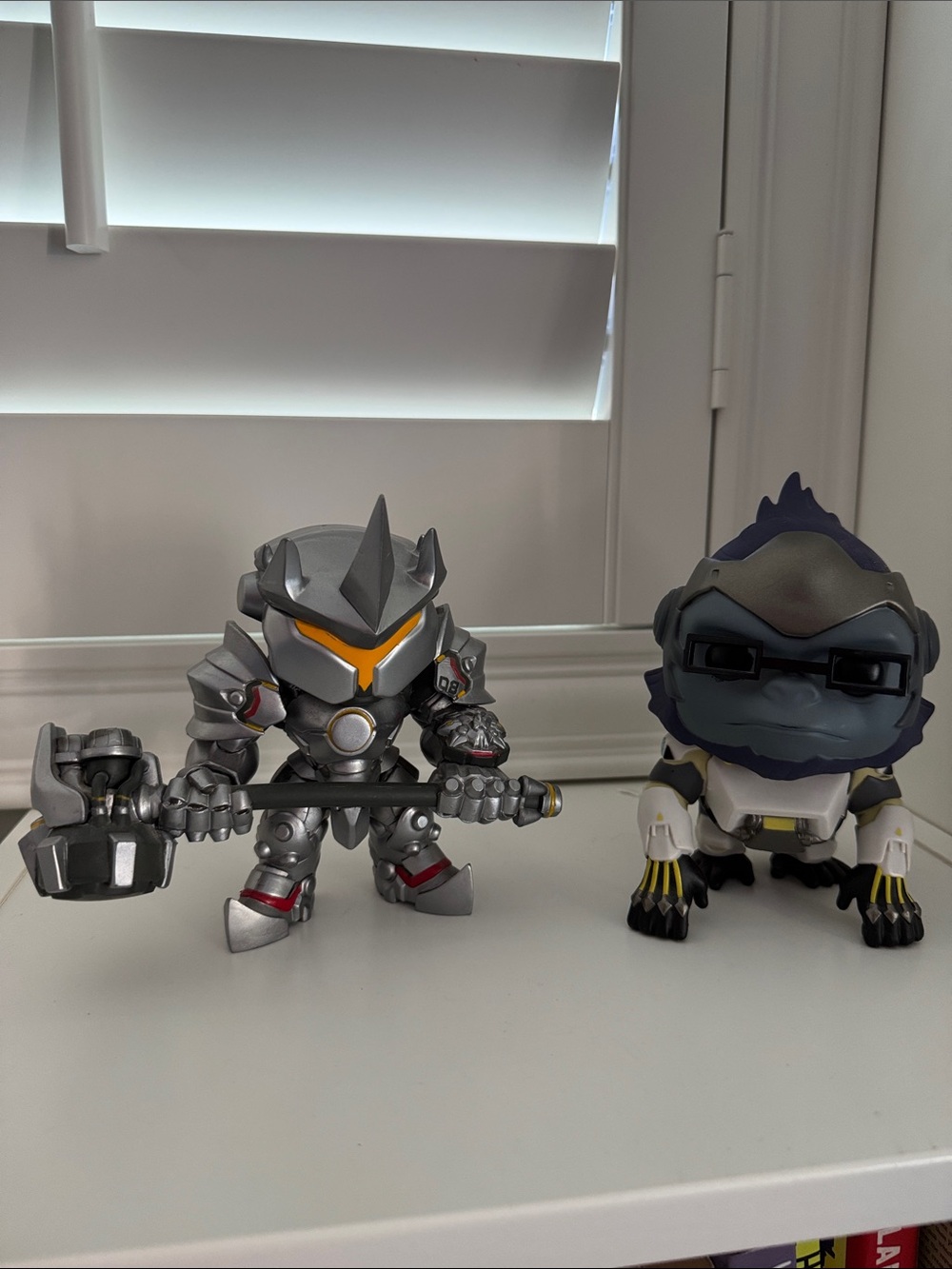 Overwatch: Winston and Rein figures
